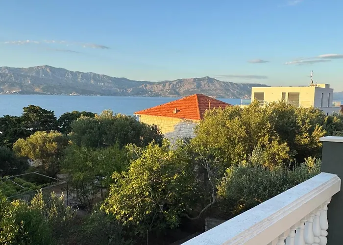 Bine Apartman Splitska