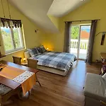 Apartment Bine