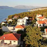 Apartment Bine
